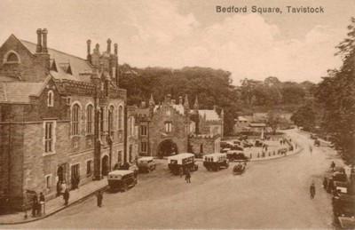 Busses in Bedford Square, Tavistock