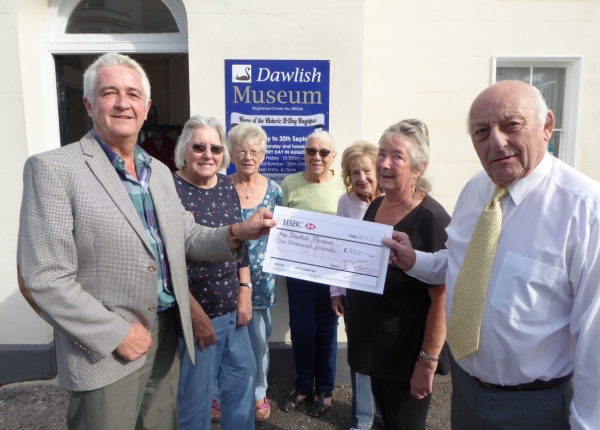 Dawlish Museum Receives A Cheque For 1,000 !