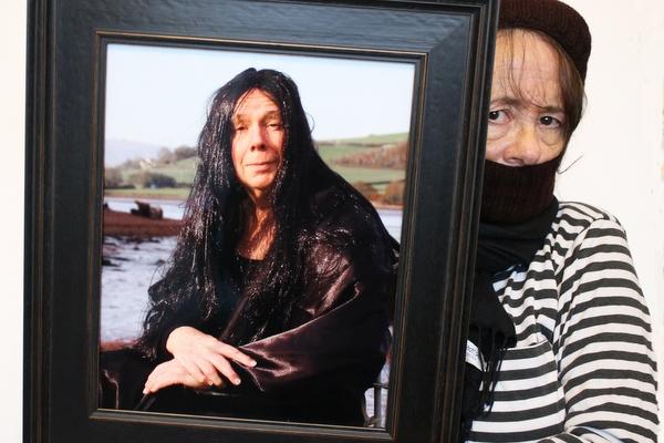 Anna Grayson: The Photographic Art Thief